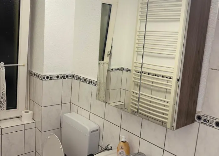 Komfortwohnung Mit Zwei Schlafzimmern In Barmen *