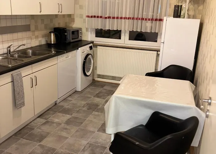 Komfortwohnung Mit Zwei Schlafzimmern In Barmen Apartment Wuppertal