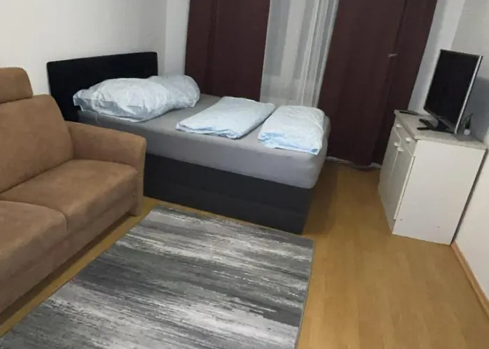 Komfortwohnung Mit Zwei Schlafzimmern In Barmen *