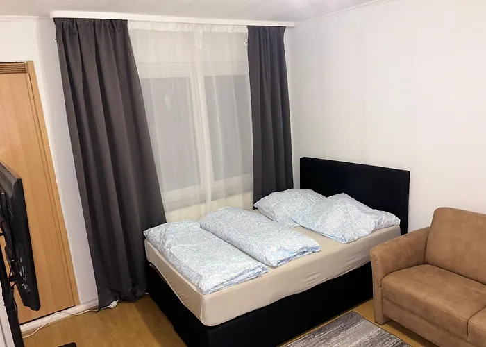 Apartment Komfortwohnung Mit Zwei Schlafzimmern In Barmen *